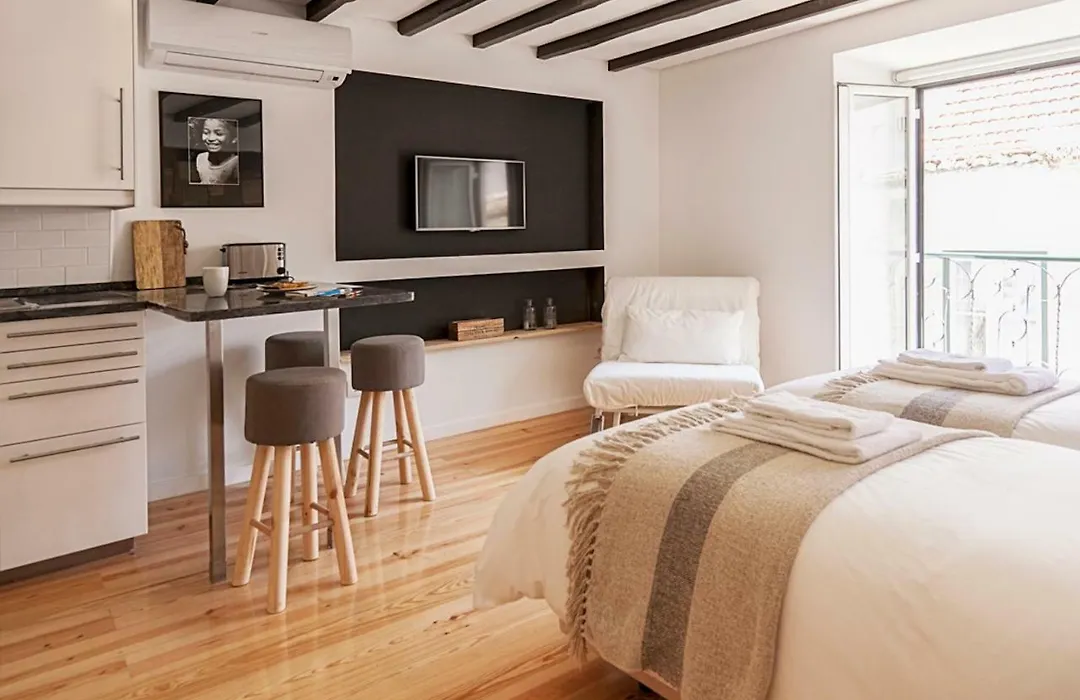 Bairro Alto Studio Apartments - By Lu Holidays-1